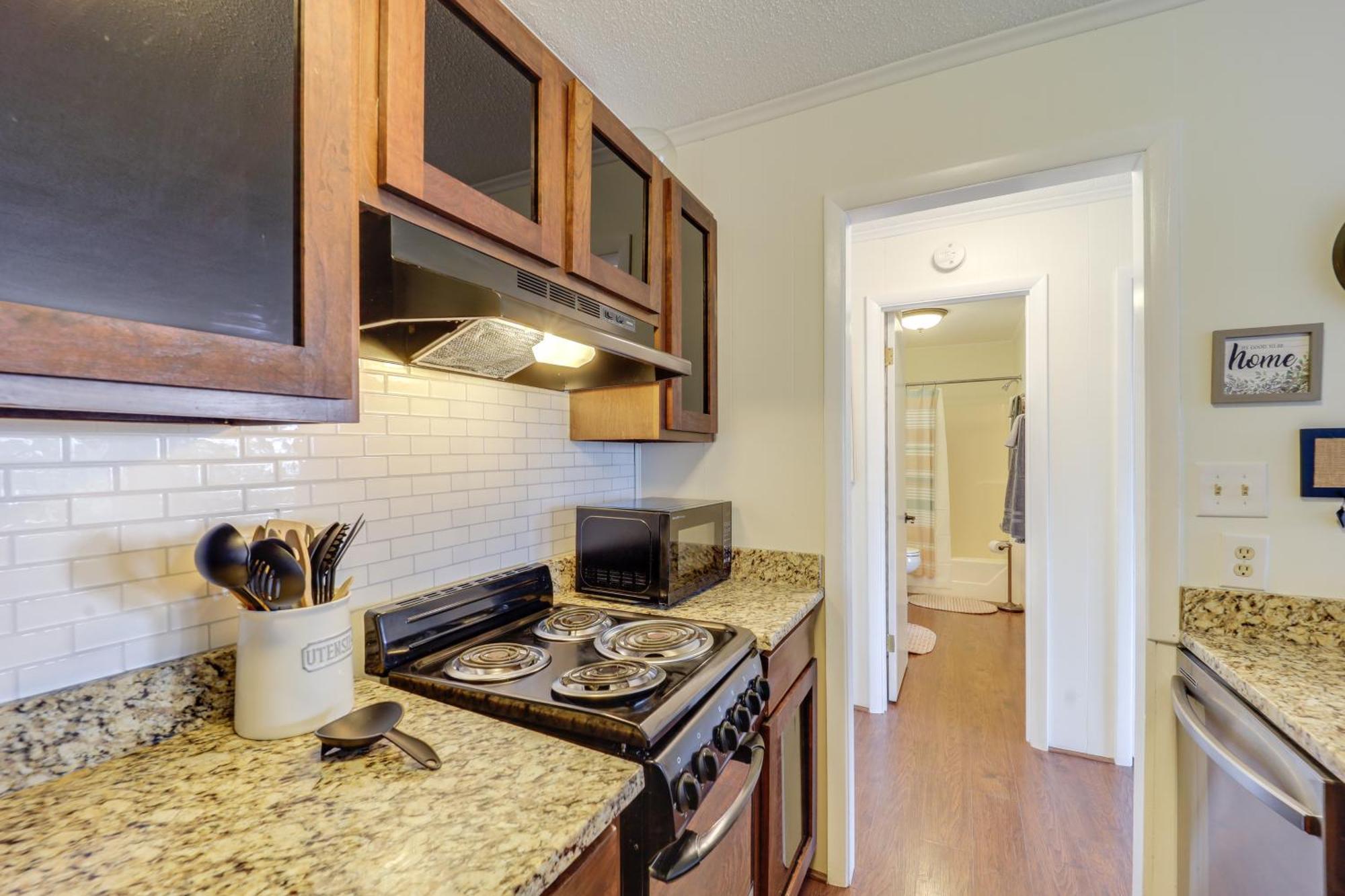 Beech Mountain Studio With Balcony Less Than 1 Mi To Skiing! Bagian luar foto